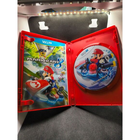 Mario Kart 8 for Nintendo Wii U - Like New, Game Manual Included - Picture 3 of 6